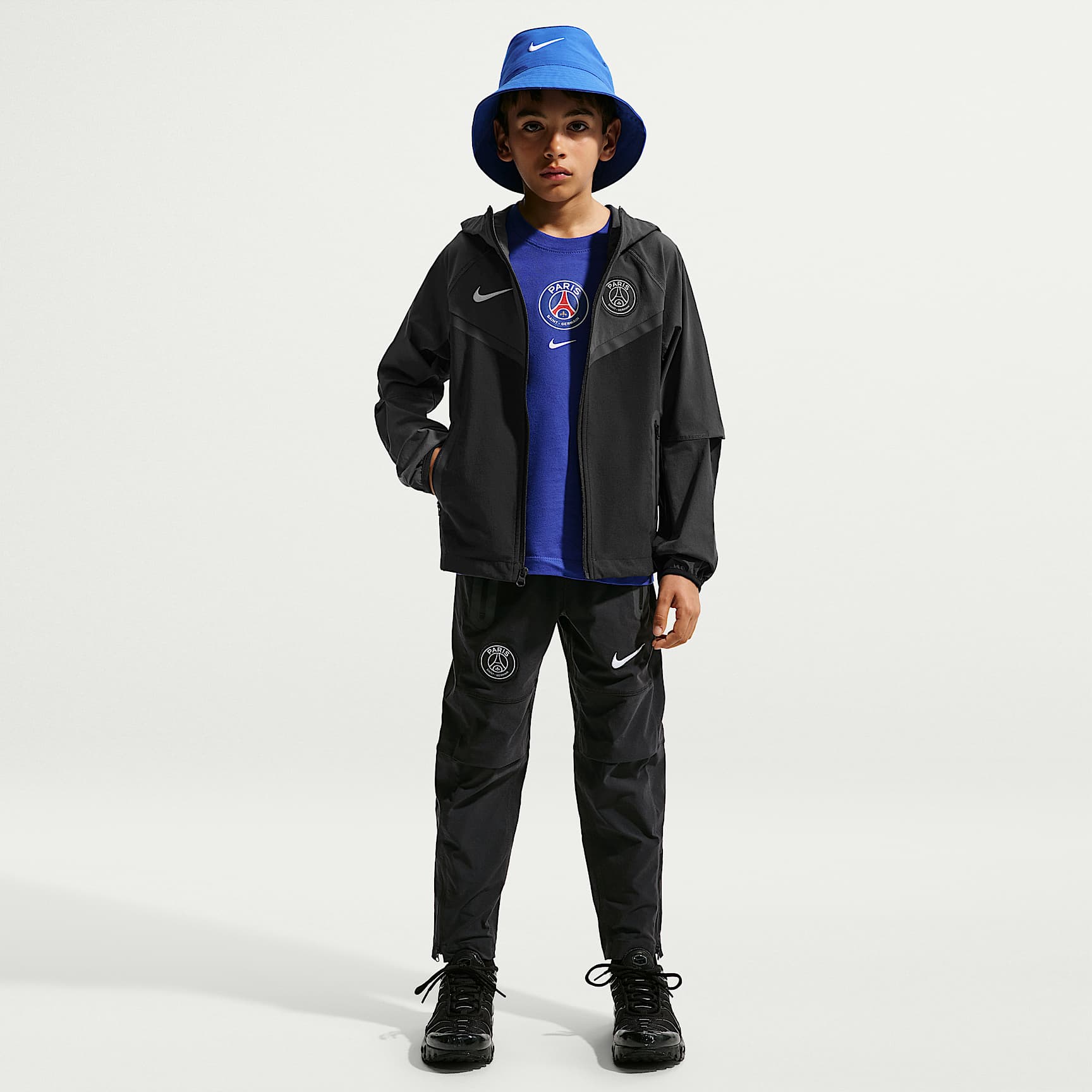 Paris Saint-Germain Tech Big Kids' (Boys') Nike Soccer Woven Pants